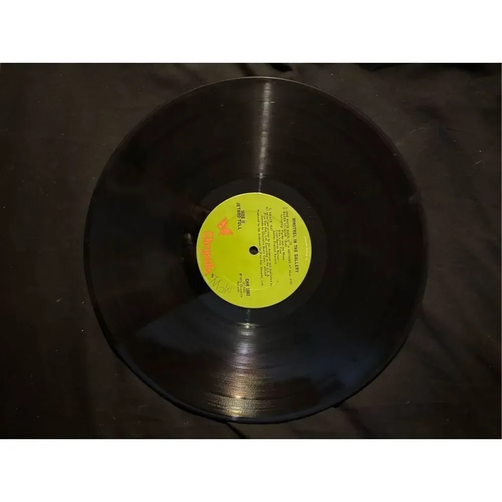 Vintage 1975 Jethro Tull vinyl